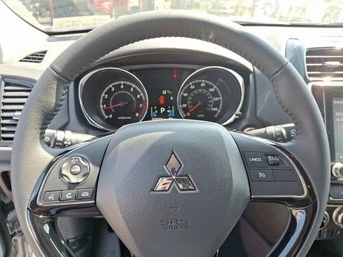 New 2025 Mitsubishi Outlander Sport SE image 18