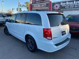 Used 2017 Dodge Grand Caravan SXT image 4