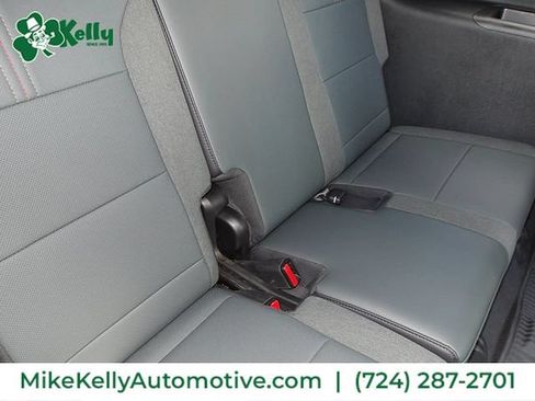 Used 2024 GMC Acadia AT4 AWD/4WD image 13