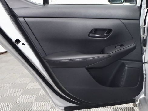 Used 2024 Nissan Sentra SV FWD image 13