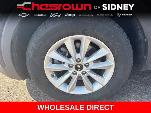 Used 2020 Kia Sorento FWD V6 image 9