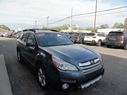 Used 2013 Subaru Outback 2.5i Limited image 3