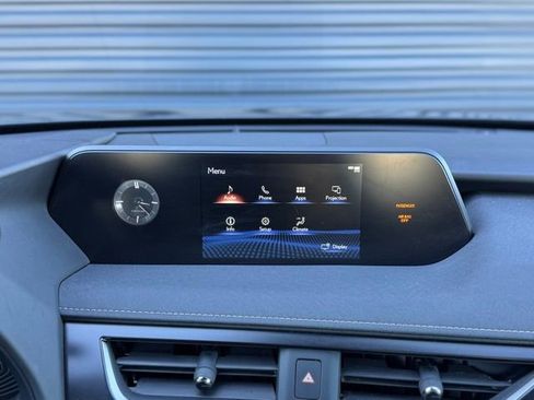 Used 2022 Lexus UX 250h w/ Premium Package image 27