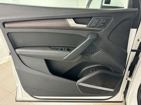 Used 2023 Audi Q5 Premium image 15