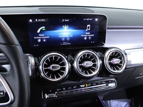 Used 2020 Mercedes-Benz GLB 250 4MATIC image 26