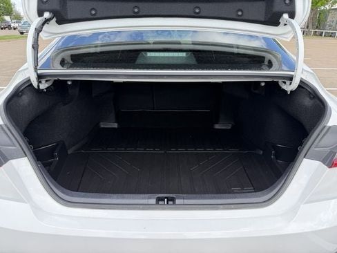 Used 2025 Toyota Camry SE w/ Convenience Package image 29