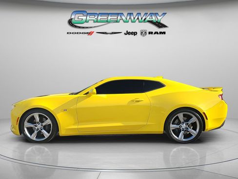 Used 2018 Chevrolet Camaro SS image 2