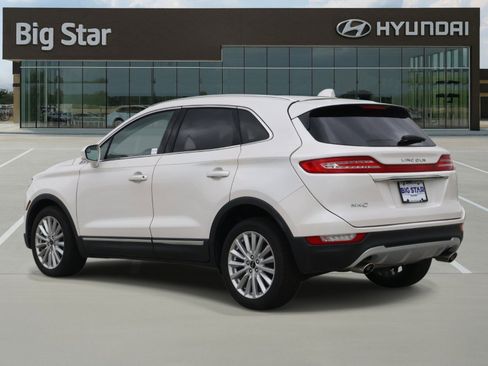 Used 2019 Lincoln MKC Premiere FWD image 3