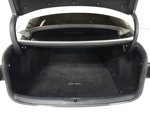 Used 2017 Lexus IS 300 AWD image 7