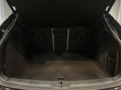 Used 2024 Porsche Macan image 28