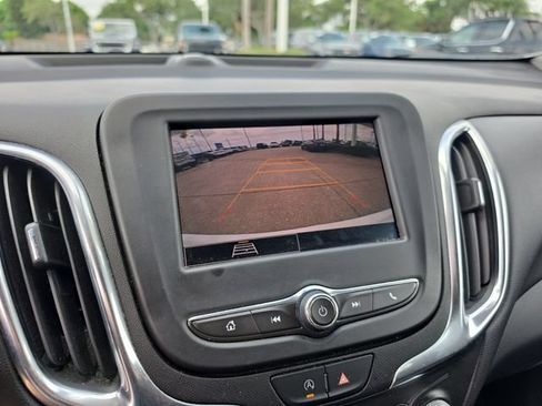 Used 2022 Chevrolet Equinox LT FWD image 27