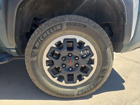 Used 2026 Toyota 4Runner TRD Off-Road Premium AWD/4WD image 32