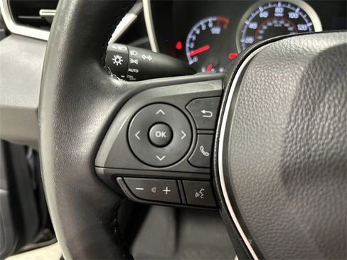 Used 2022 Toyota Corolla SE image 37