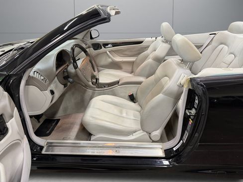Used 2002 Mercedes-Benz CLK 430 Cabriolet image 10