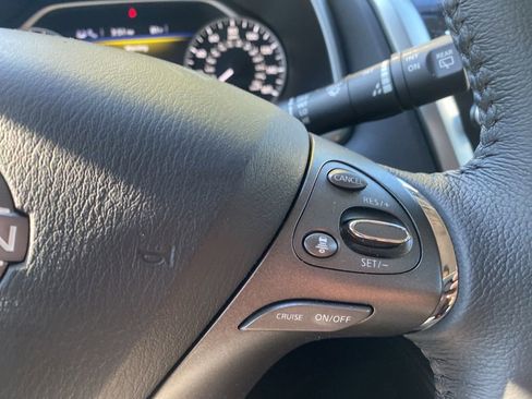 Used 2024 Nissan Murano SV image 18