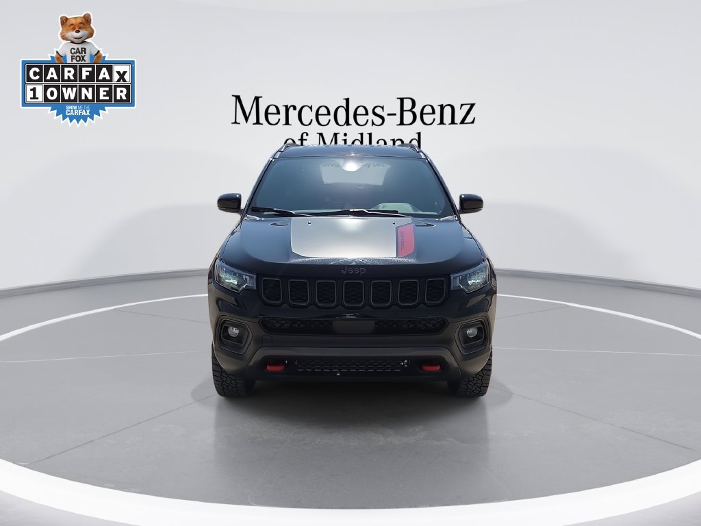 Used 2025 Jeep Compass Trailhawk AWD/4WD image 3