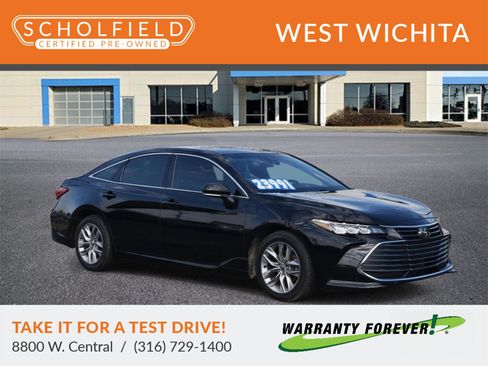 Used 2020 Toyota Avalon XLE w/ All Weather Liner Package image 1