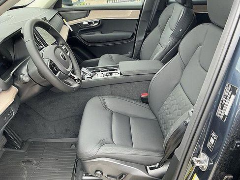 New 2026 Volvo XC90 T8 Plus w/ Protection Package Premier AWD/4WD image 15