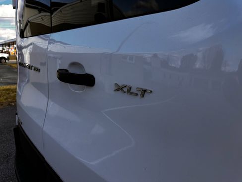 Used 2023 Ford Transit 350 XLT image 4