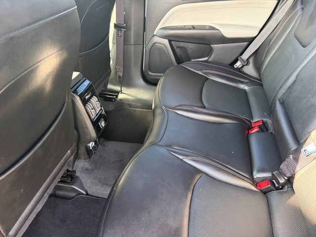 Used 2023 Jeep Compass Limited w/ Sun and Sound Group AWD/4WD image 11