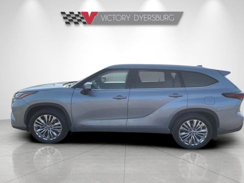 Used 2024 Toyota Highlander Platinum image 5