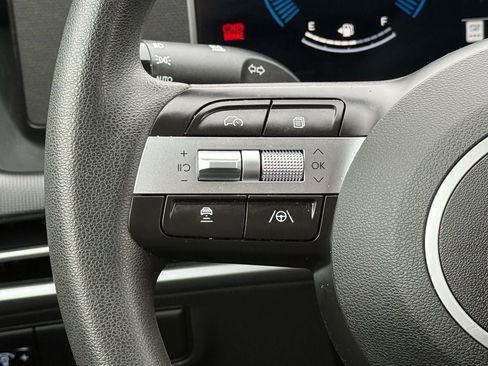 Used 2025 Hyundai Tucson SE image 21