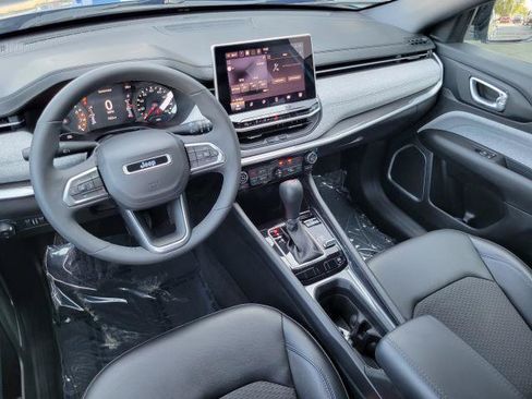 Used 2023 Jeep Compass Latitude w/ Convenience Group AWD/4WD image 33