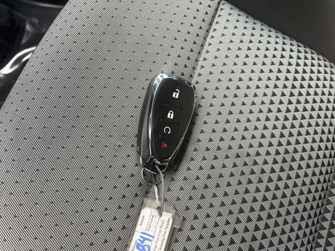 Used 2025 Chevrolet Trax LT w/ LT Convenience Package image 22