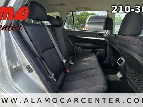 Used 2011 Subaru Outback 2.5i Premium AWD/4WD image 20