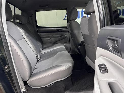 Used 2014 Toyota Tacoma 4x4 Double Cab w/ TRD Off-Road Package image 14