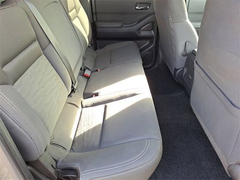 Used 2023 Nissan Frontier SV image 24