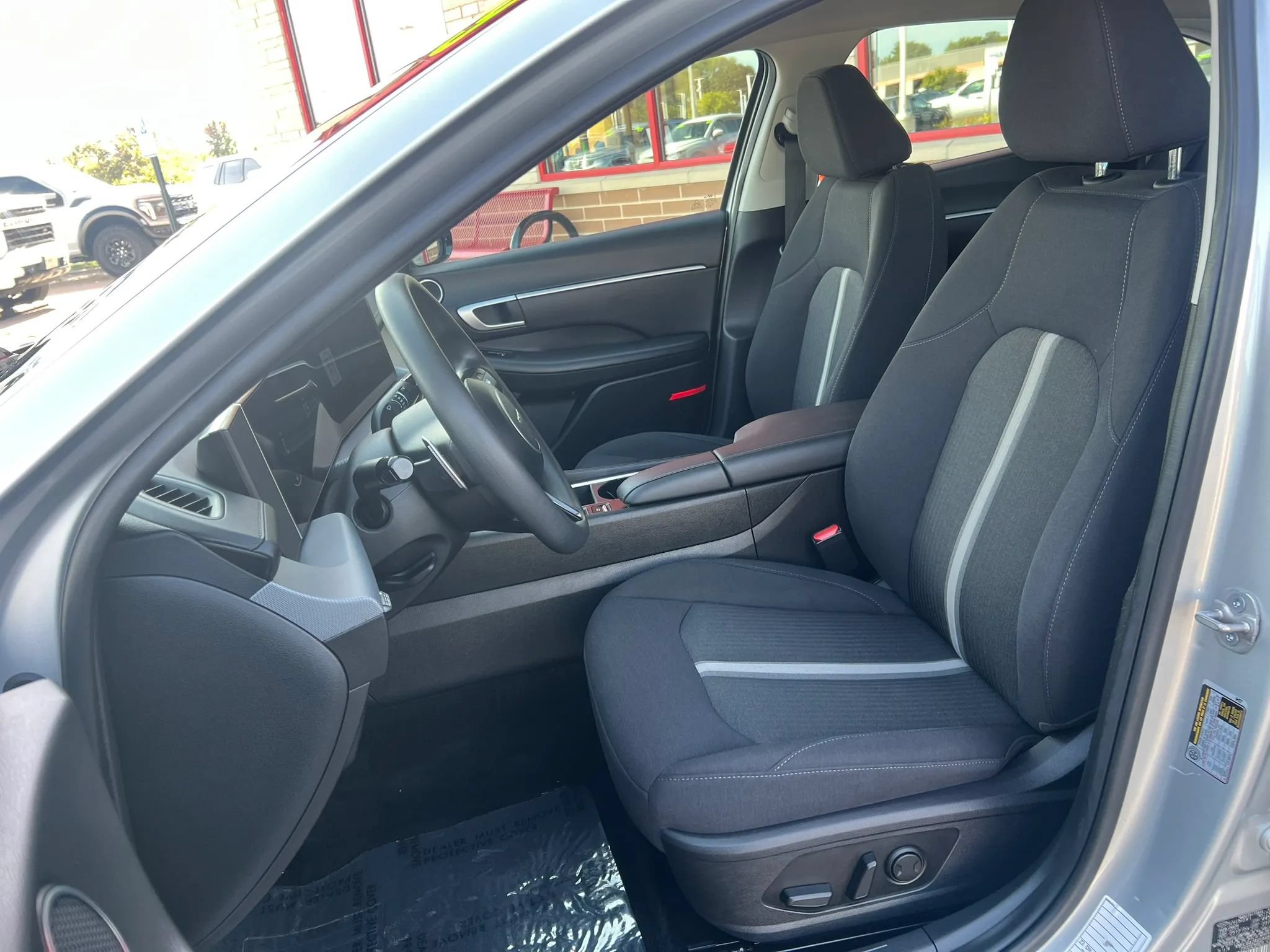 Used 2025 Hyundai Sonata SEL FWD image 9