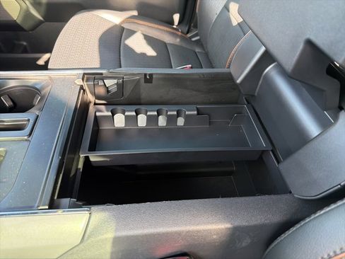 Used 2024 Ford F150 Lariat w/ FX4 Off-Road Package image 20