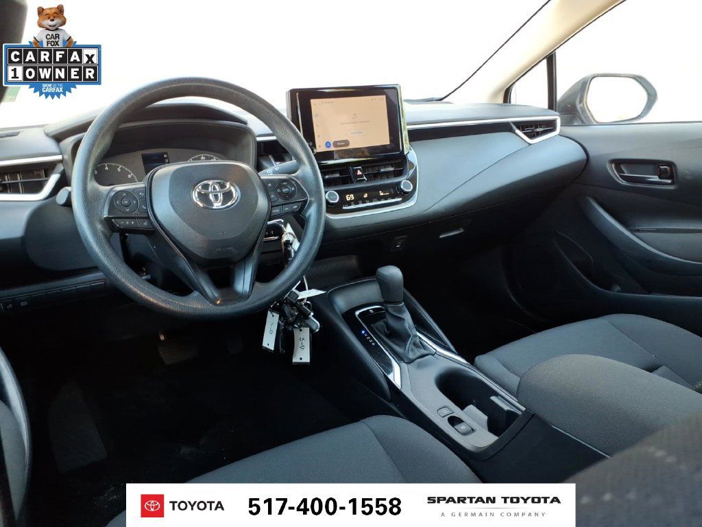 Used 2025 Toyota Corolla LE FWD image 13
