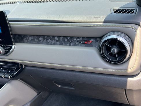 Used 2024 Chevrolet Colorado ZR2 w/ Technology Package image 36