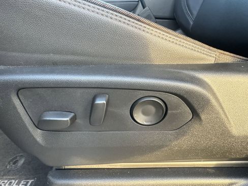 Used 2024 Chevrolet Suburban High Country w/ Advanced Technology Package image 12