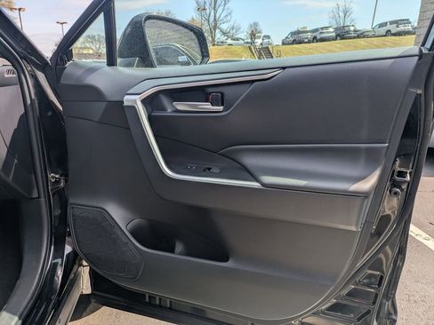 Used 2025 Toyota RAV4 XLE image 34