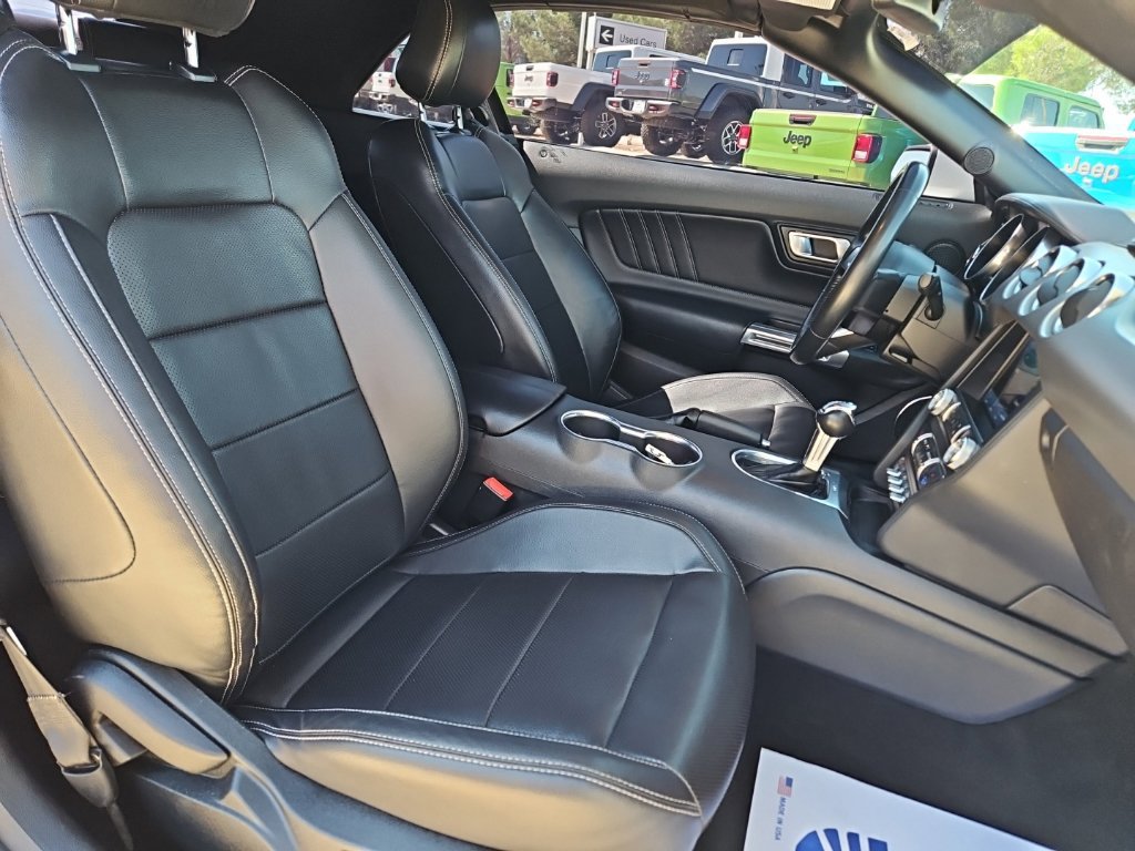 Used 2022 Ford Mustang Premium RWD image 20