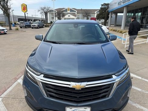 Used 2024 Chevrolet Equinox LT image 2