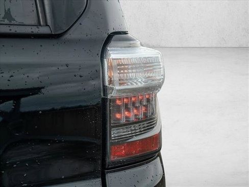 Used 2015 Toyota 4Runner Limited image 12