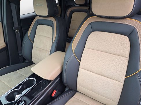 Used 2026 Chevrolet Equinox ACTIV w/ Convenience Package III image 11