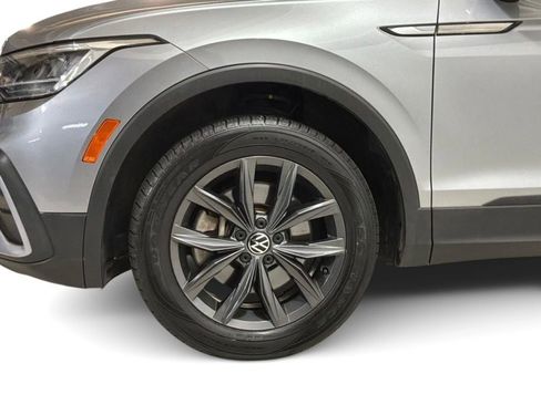 Used 2022 Volkswagen Tiguan SE AWD/4WD image 13