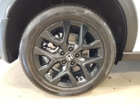 Certified 2025 Honda HR-V Sport image 25