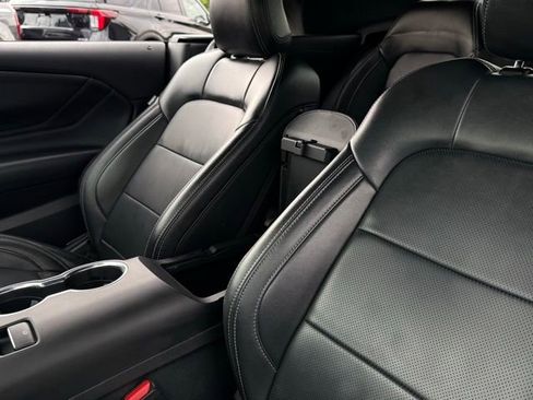 Used 2025 Ford Mustang Premium RWD image 27
