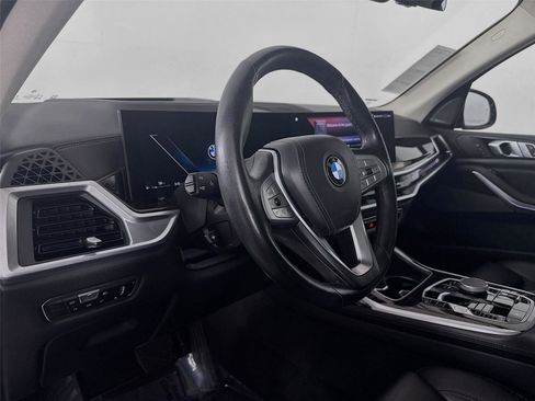 Used 2023 BMW X7 xDrive40i image 13