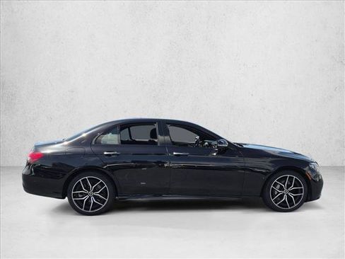 Used 2022 Mercedes-Benz E 450 4MATIC Sedan image 4