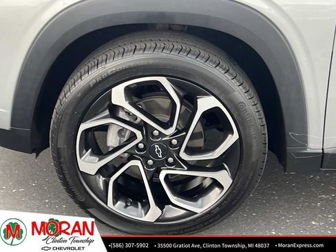 Certified 2024 Chevrolet Trax RS w/ Driver Confidence Package FWD image 10