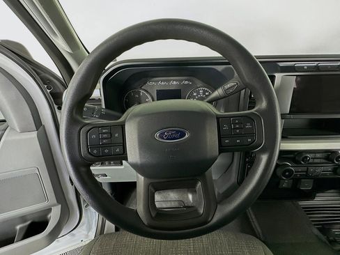 Used 2024 Ford F350 XLT image 32