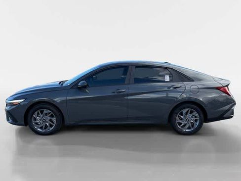 New 2026 Hyundai Elantra Blue image 2
