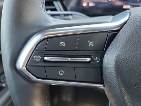 Used 2025 Chevrolet Suburban LT w/ Comfort Package image 5